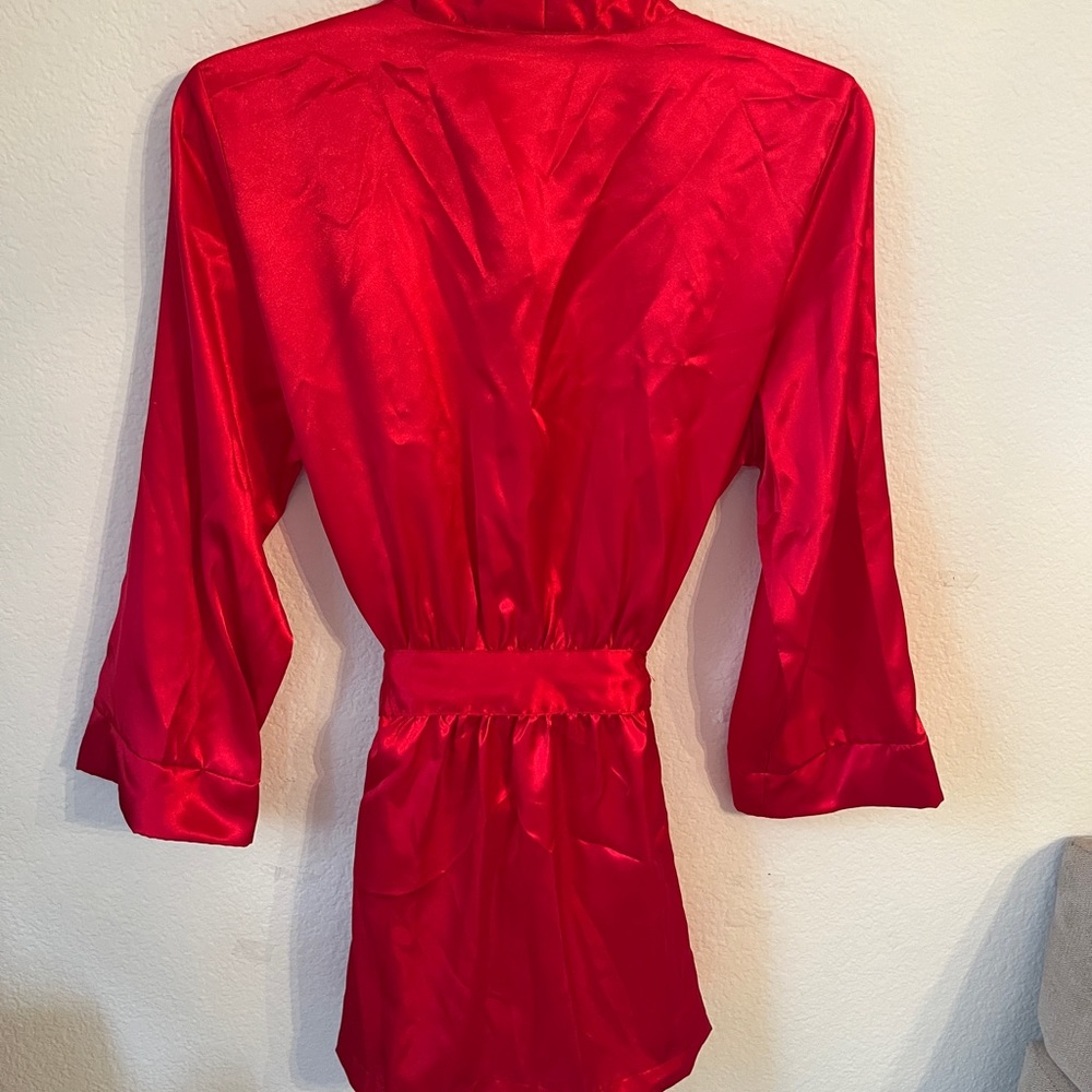 Morgan Taylor red robe for ladies size S/M - Picture 4 of 5